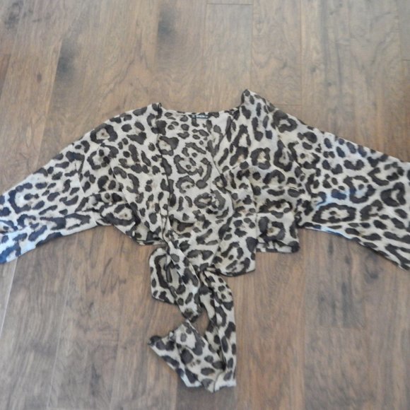 Shein one size sheer leopard wrap crop top - Picture 2 of 3